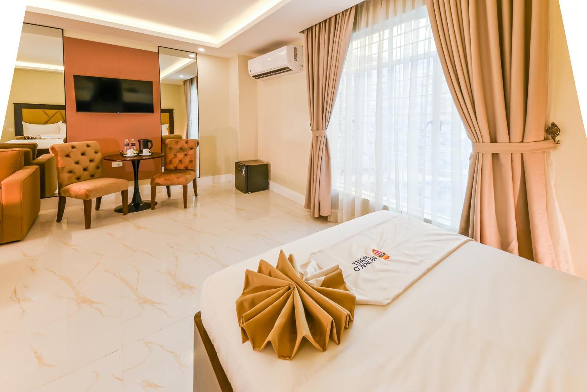 Monaco Hotel Taytay  Buitenkant foto