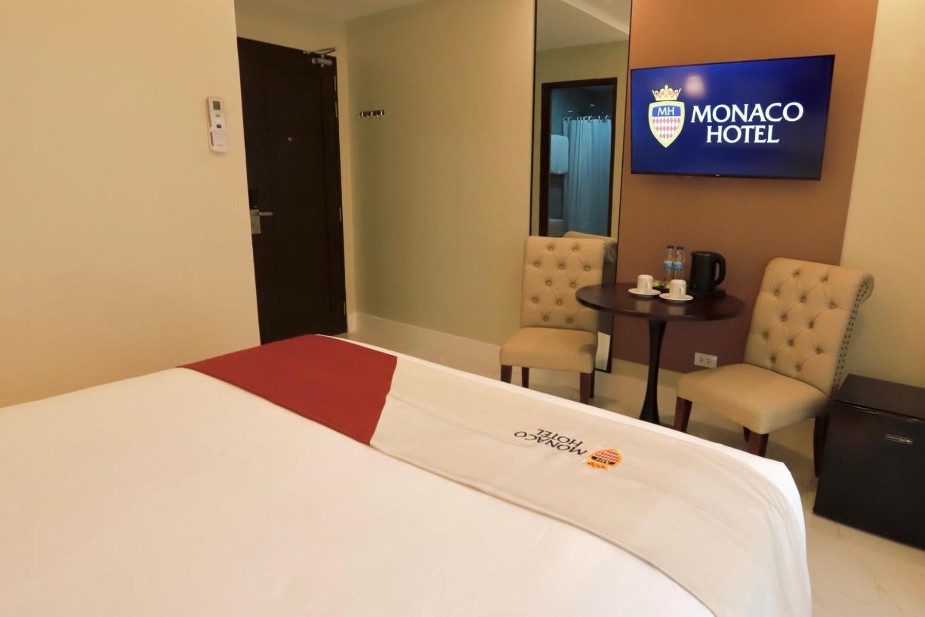 Monaco Hotel Taytay  Buitenkant foto