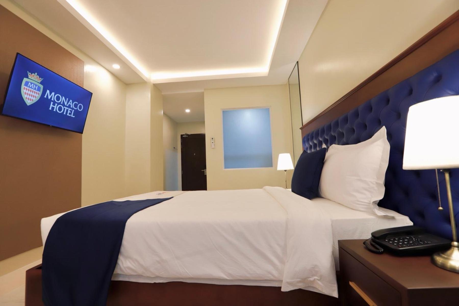 Monaco Hotel Taytay  Buitenkant foto