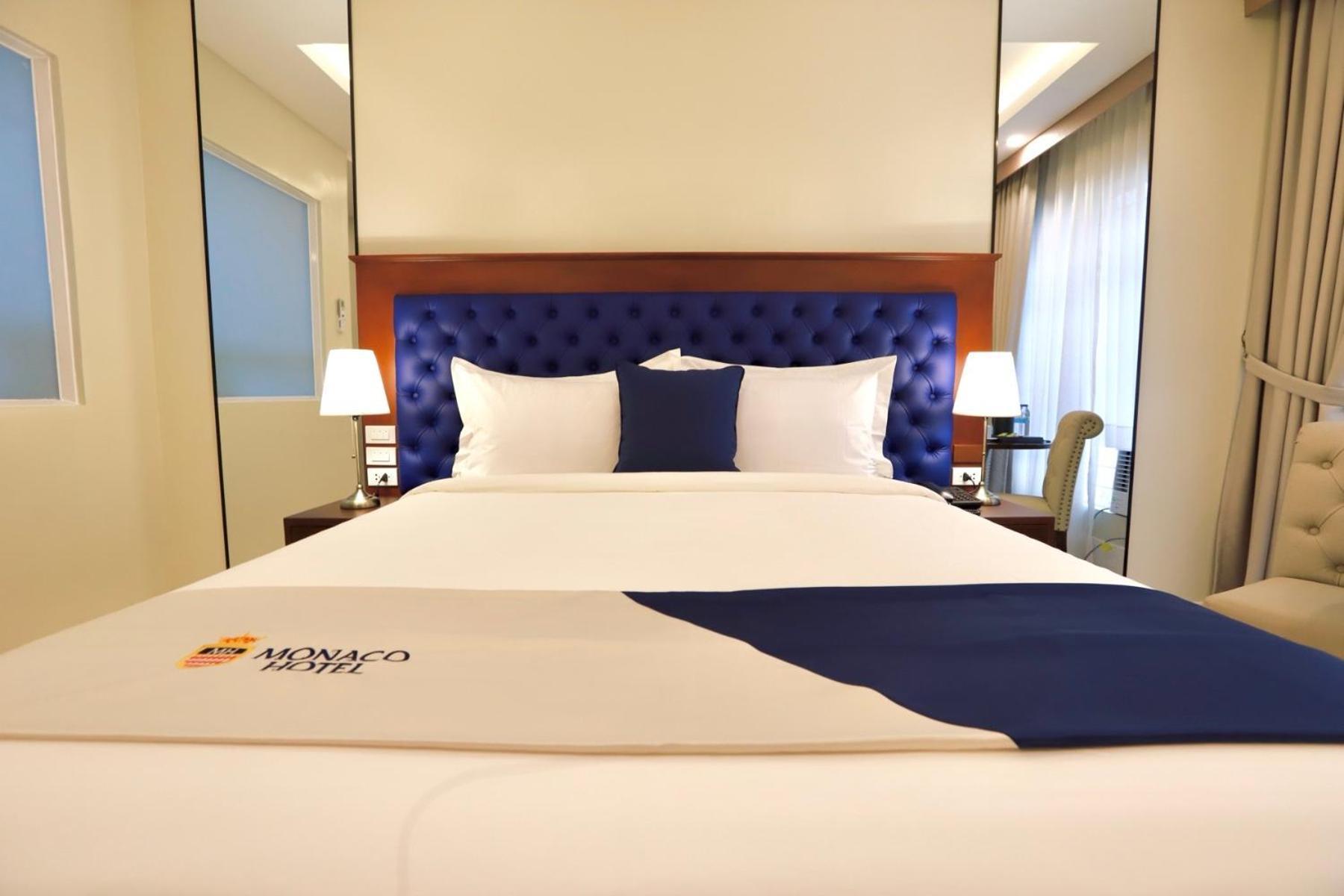 Monaco Hotel Taytay  Buitenkant foto